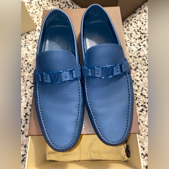 Mens Authentic Louis Vuitton loafers - Picture 3 of 7